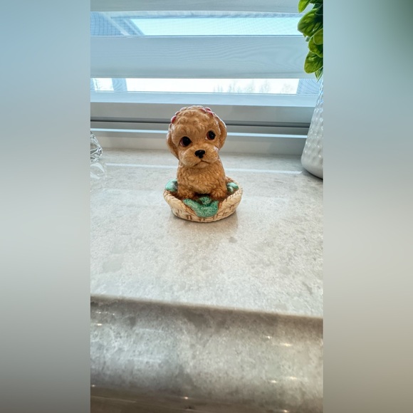 “Tudor” Woodlander Puppy Figurine - Picture 3 of 4